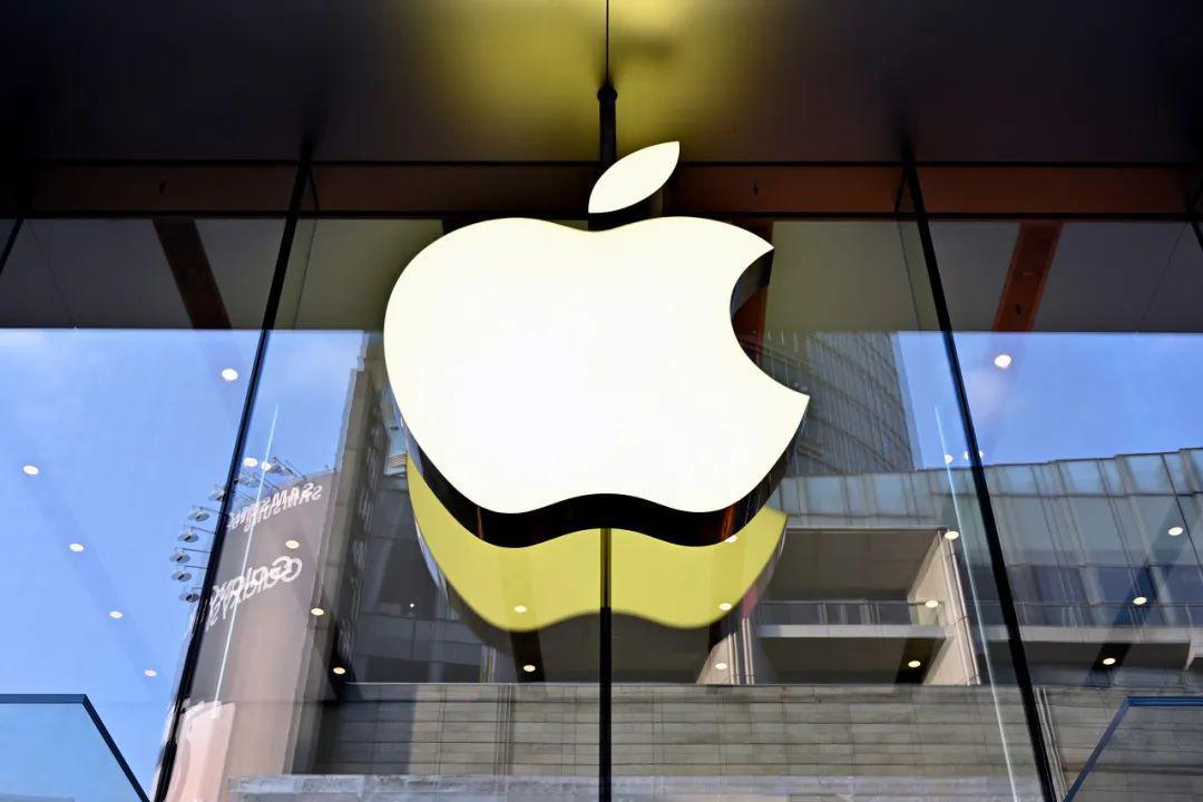 Apple  Solutions: Detailed Explanation of Business Management and Device Security Features 